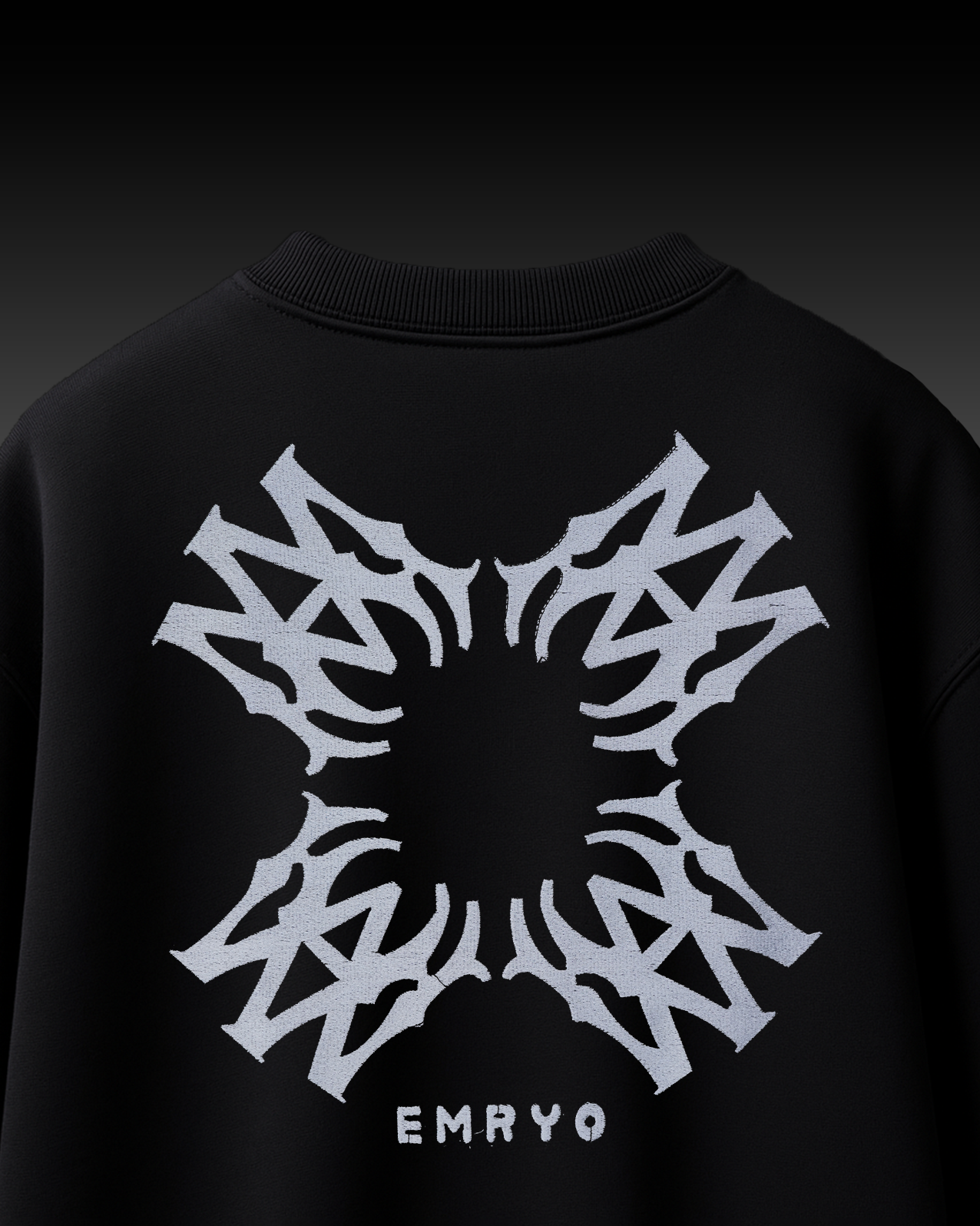 EMRYO CIRCLE EMBROIDERY OVER-SIZED T SHIRT