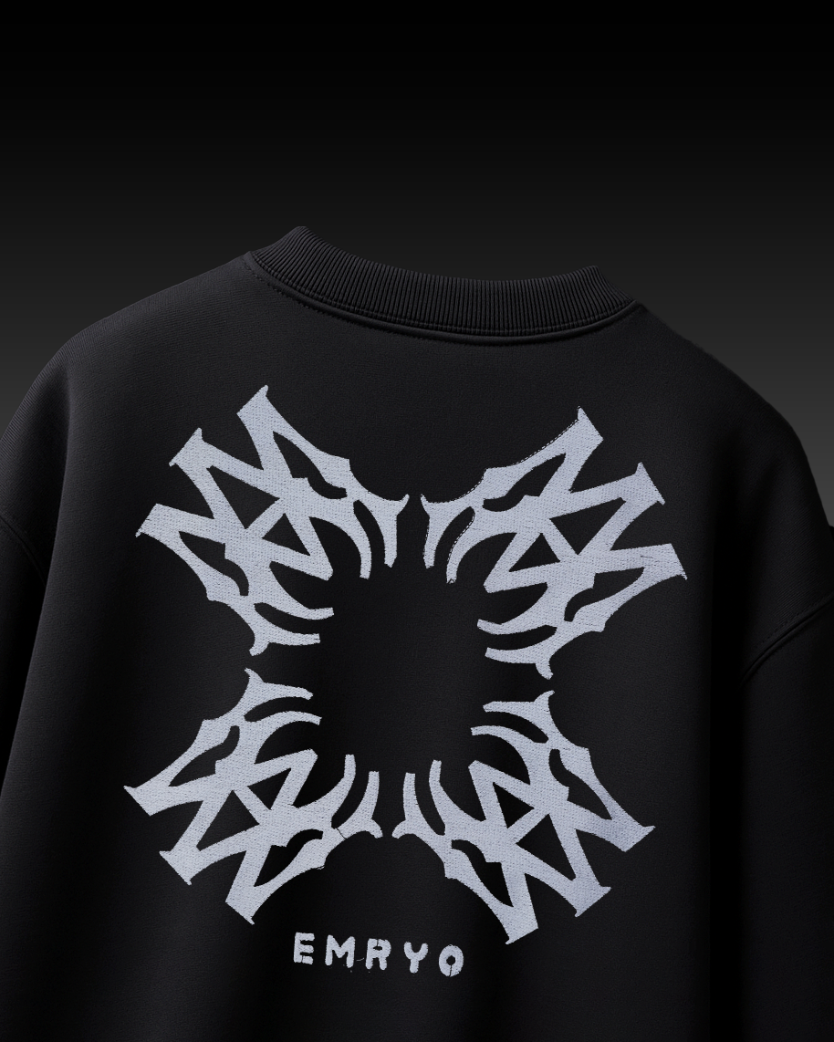 EMRYO CIRCLE EMBROIDERY OVER-SIZED T SHIRT