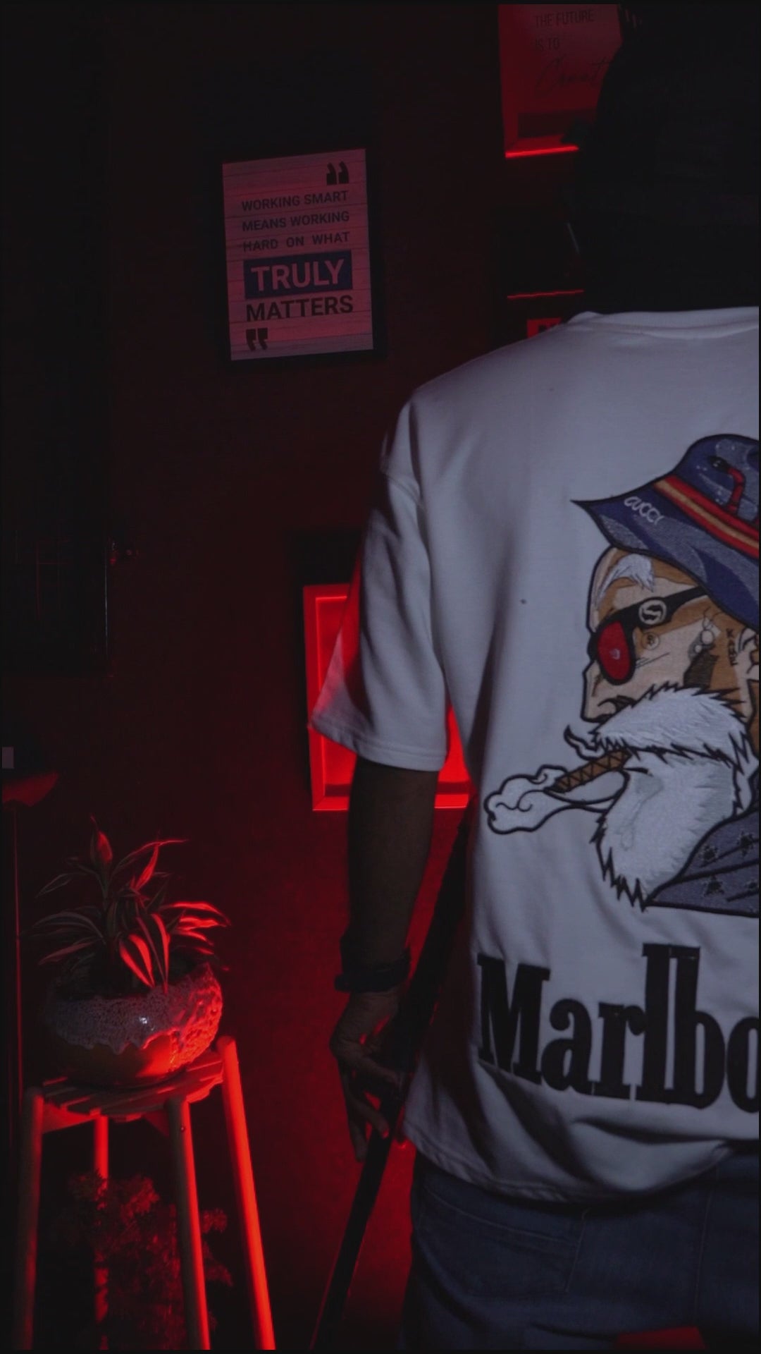 MARLBORO EMBROIDERY OVER-SIZED T SHIRT