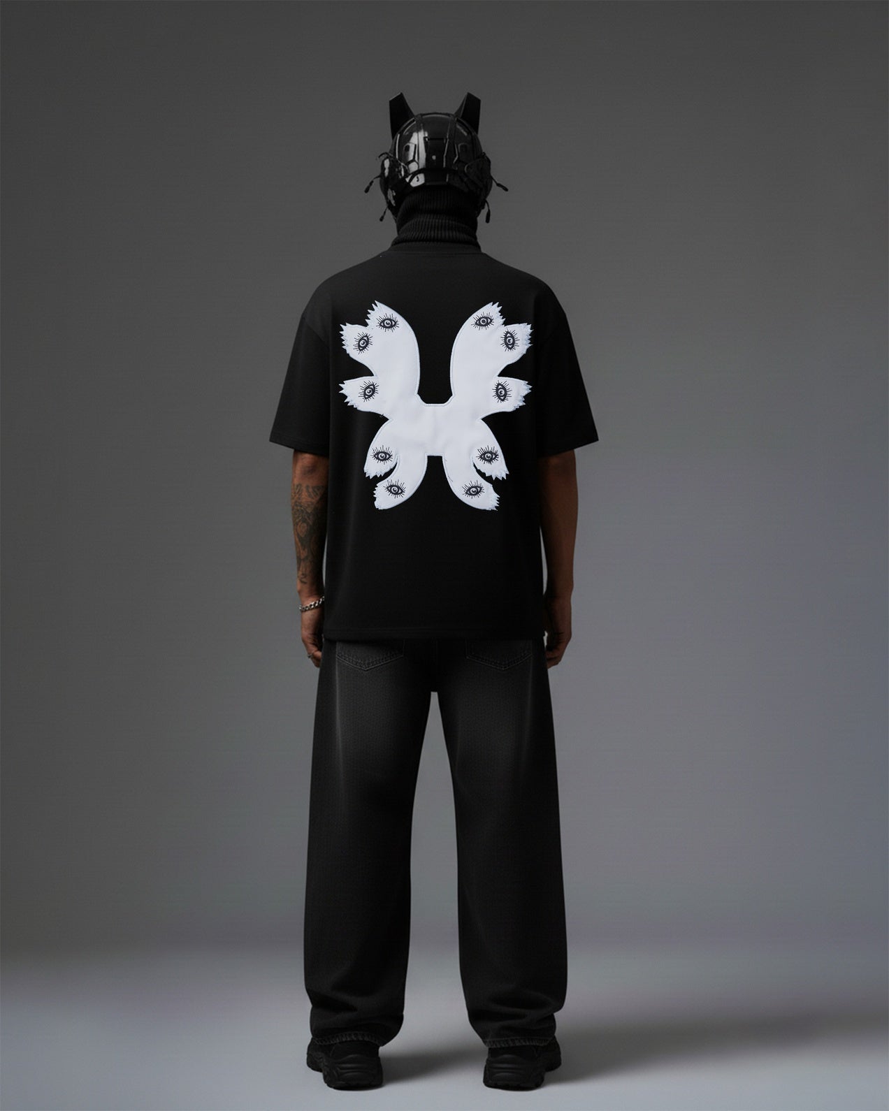 EYE APPLIQUE WITH EMBROIDERY OVER-SIZED T SHIRT