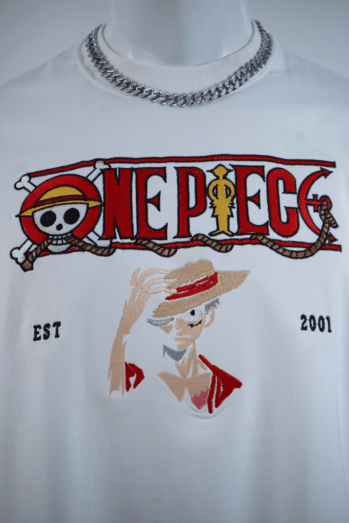 ONE-PIECE EMBROIDERY OVER-SIZED T SHIRT