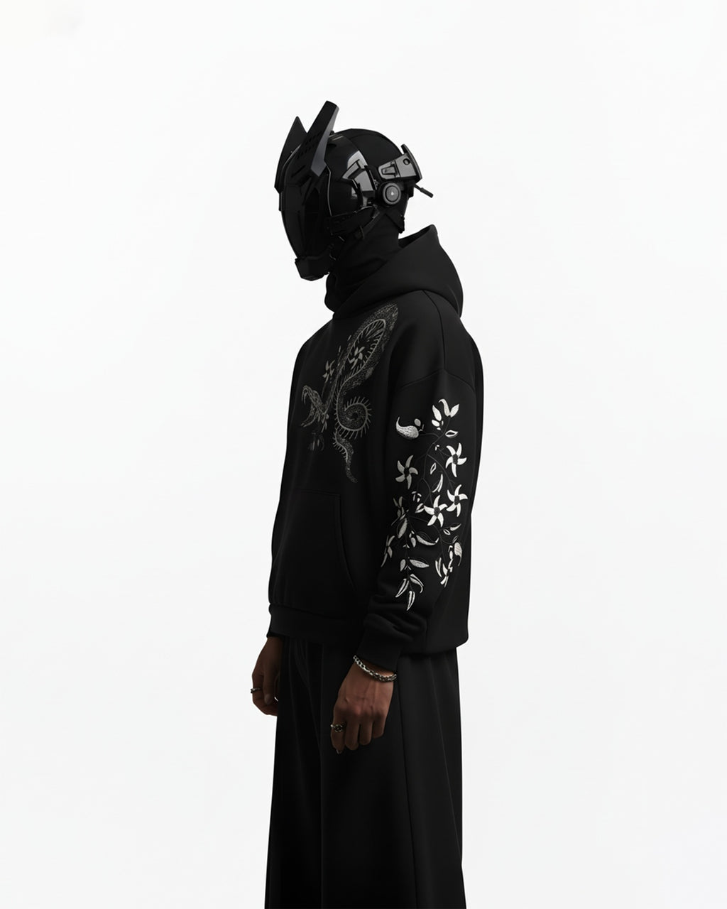 COBRA EMBROIDERED OVER-SIZED HOODIE