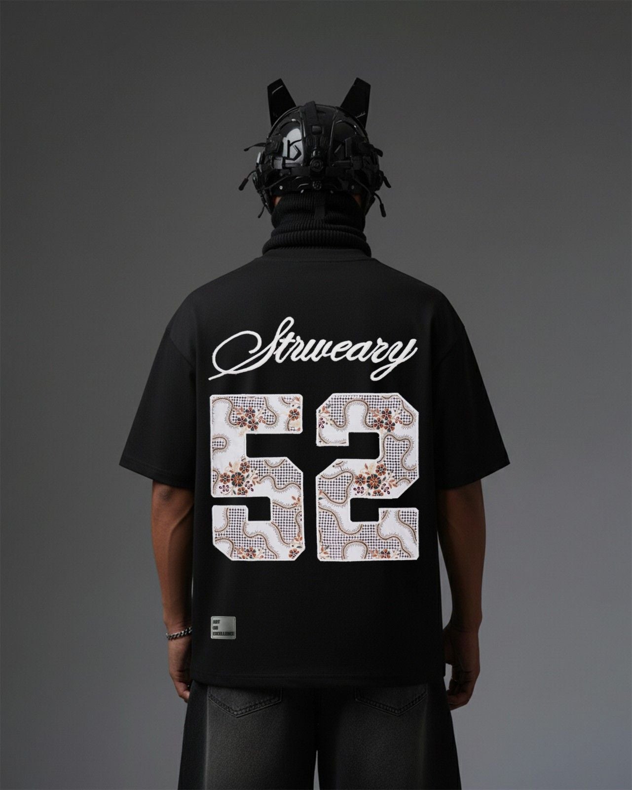 52 Applique Embroidery Over-Sized T Shirt