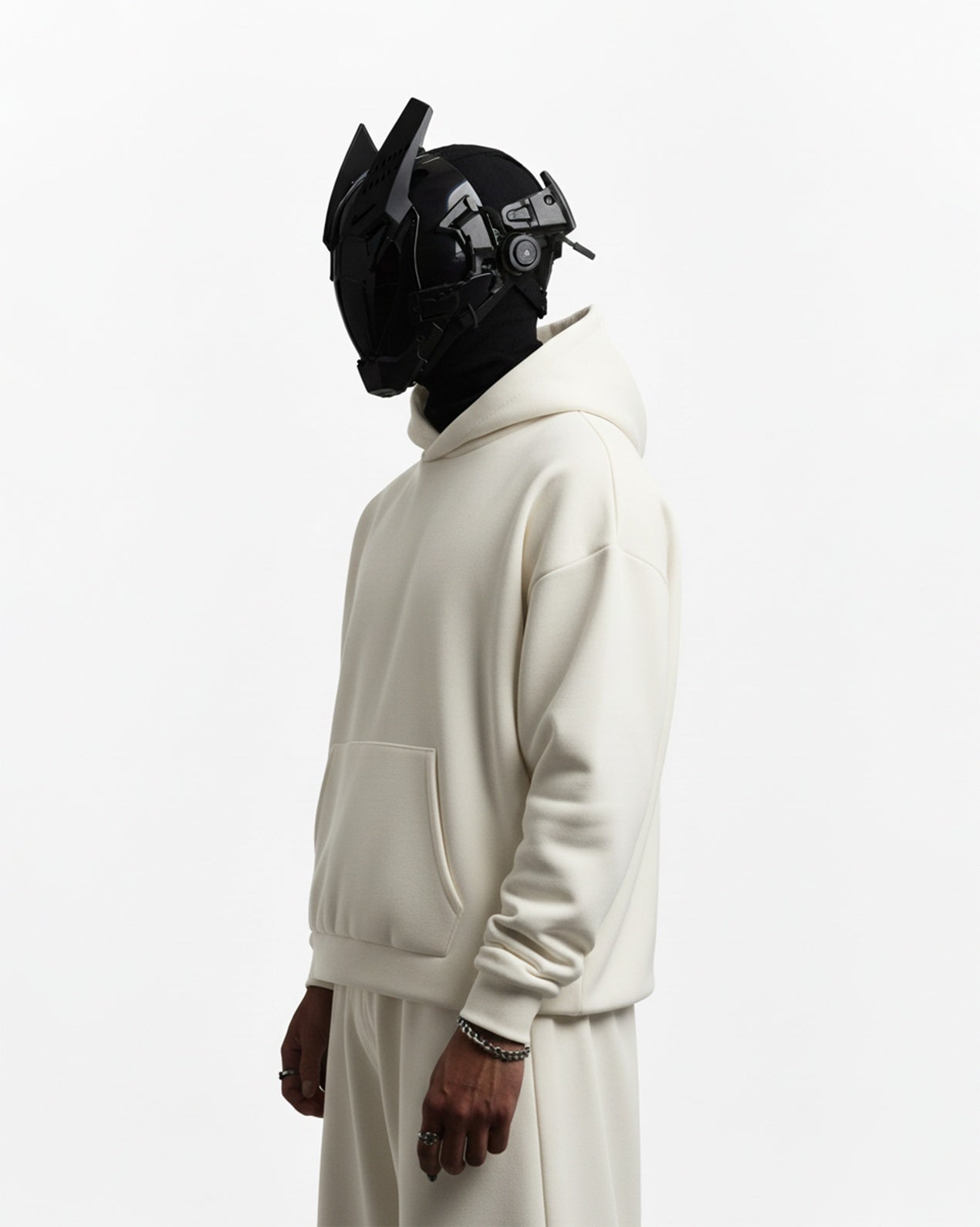 EMRYO DICE APPLIQUE EMBROIDERED HOODIE