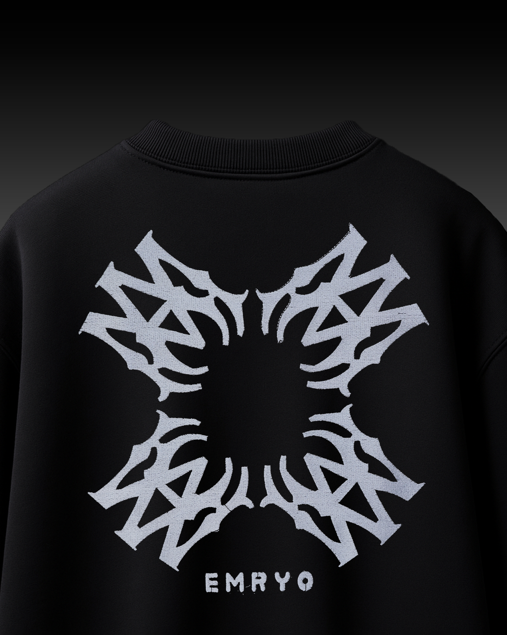 EMRYO CIRCLE EMBROIDERY OVER-SIZED T SHIRT