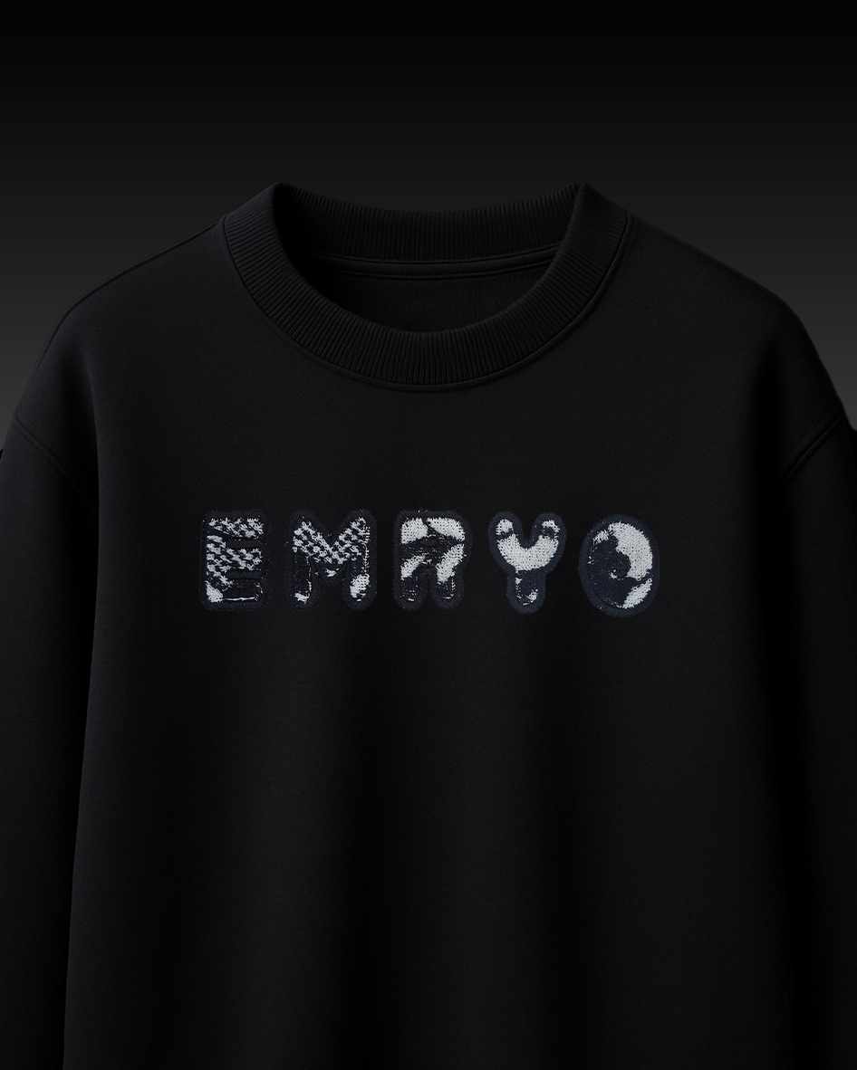 EMRYO APPLIQUE EMBROIDERY OVER-SIZED T SHIRT