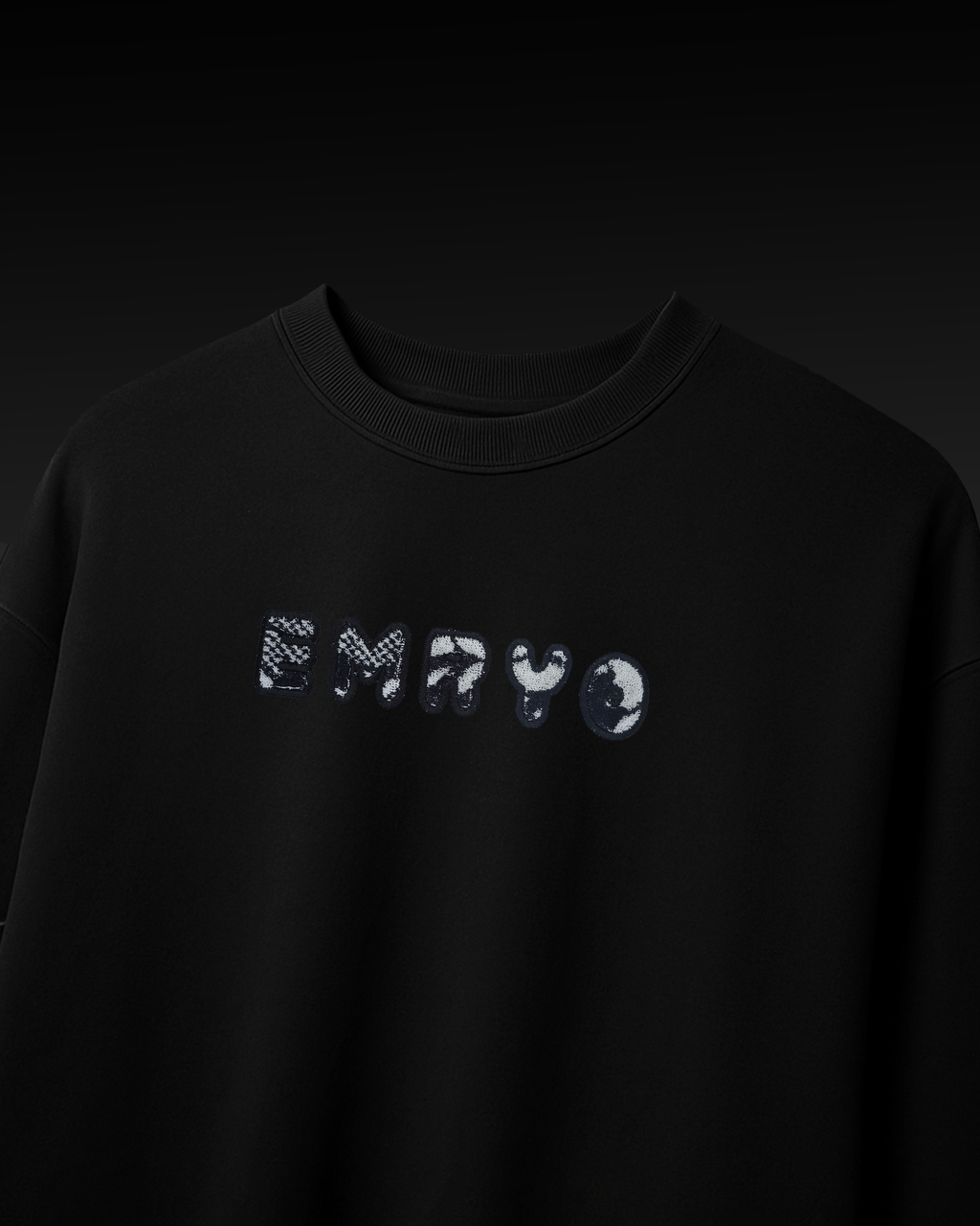 EMRYO APPLIQUE EMBROIDERY OVER-SIZED T SHIRT