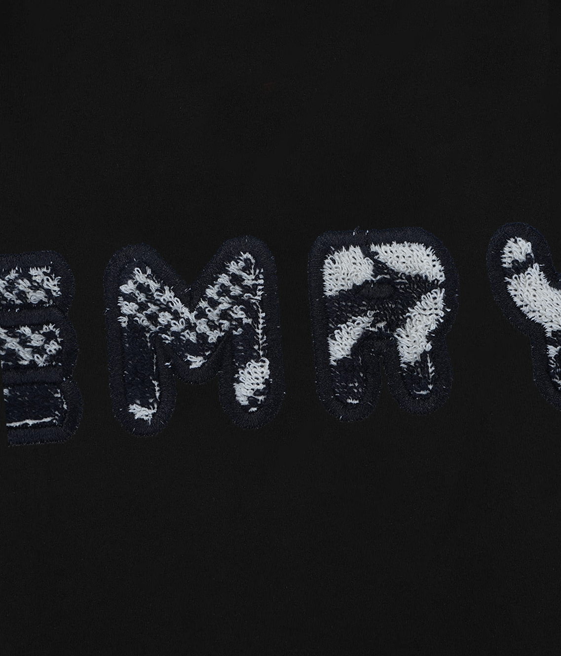 EMRYO APPLIQUE EMBROIDERY OVER-SIZED T SHIRT